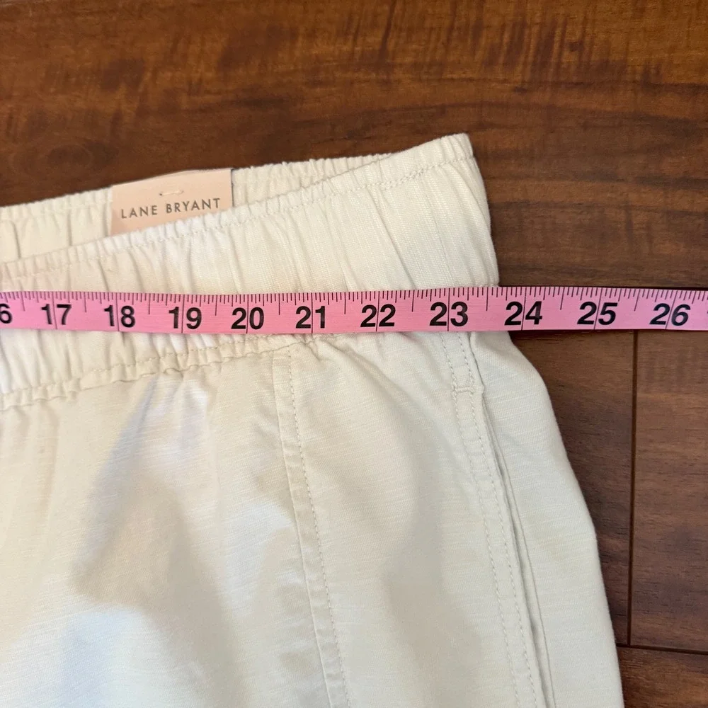 Lane Bryant Women's Soft Slub Capri Pants Plus Size 26/28‎ White Mid-Rise NWT - Picture 7 of 9